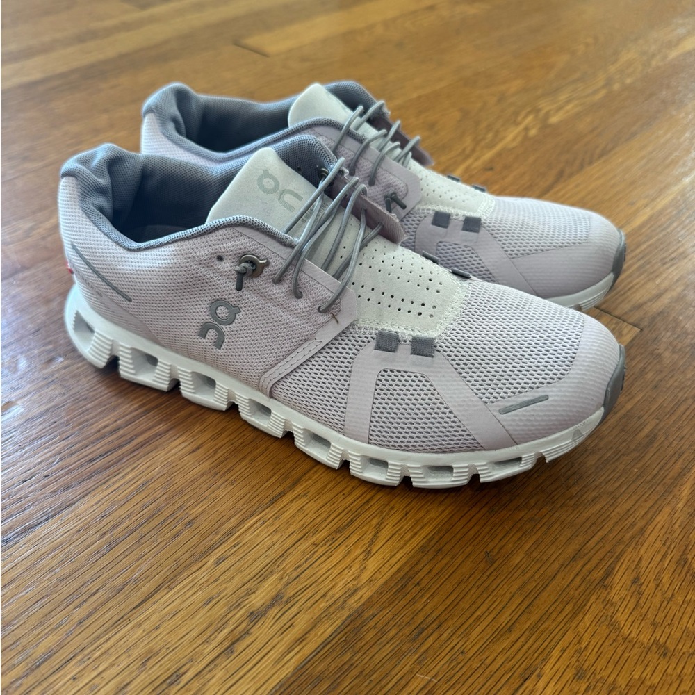 On Running Cloud Sneakers in Light Purple